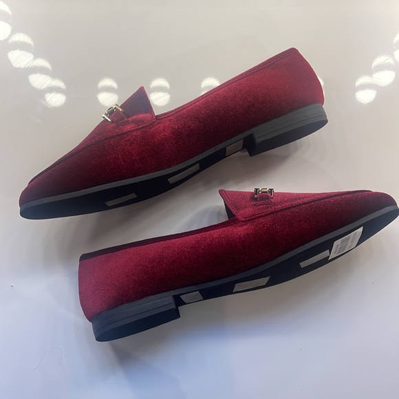 Burgundy Velvet Horsebit Loafers,slip on, slides,flats, size 7,New in Box - Picture 3 of 11